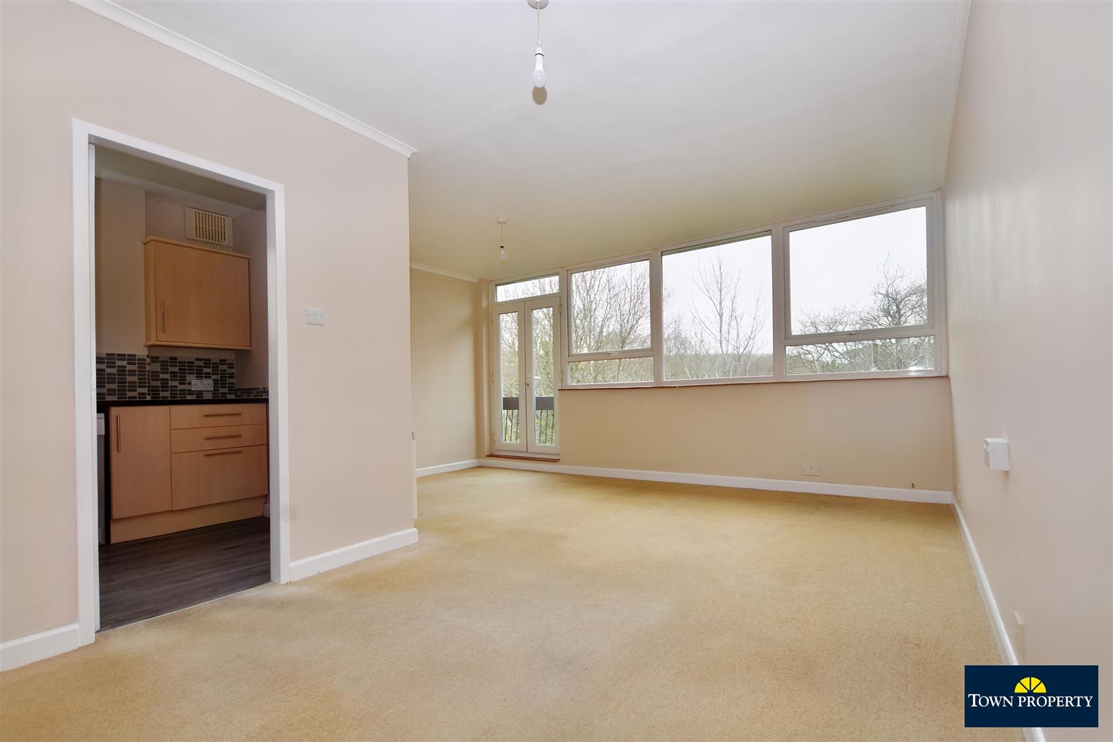 Property Details for Woodcroft Drive Eastbourne East Sussex BN21 2XW